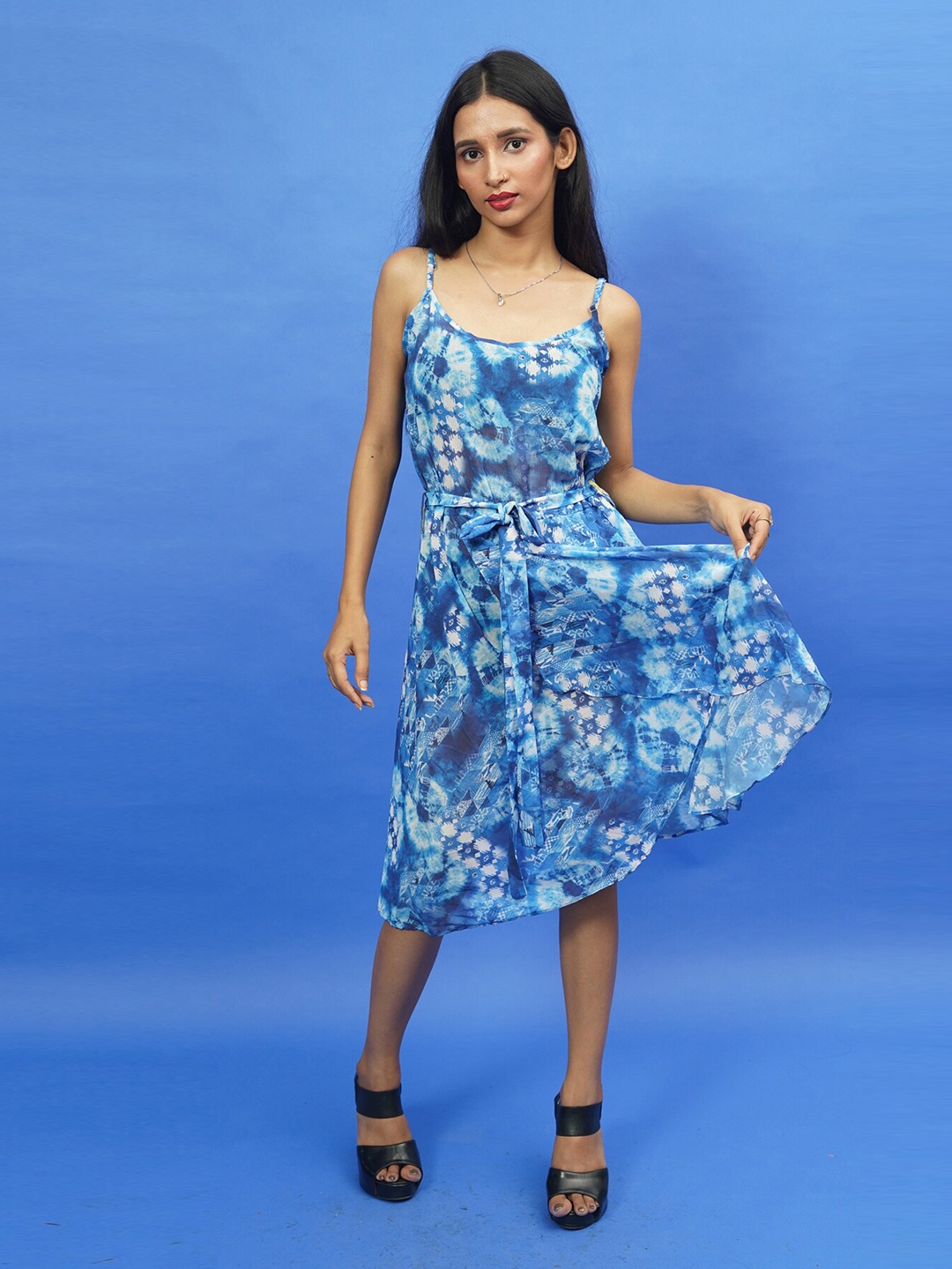 

Rajoria Instyle Multicoloured Floral Georgette Ethnic Midi Dress, Multi