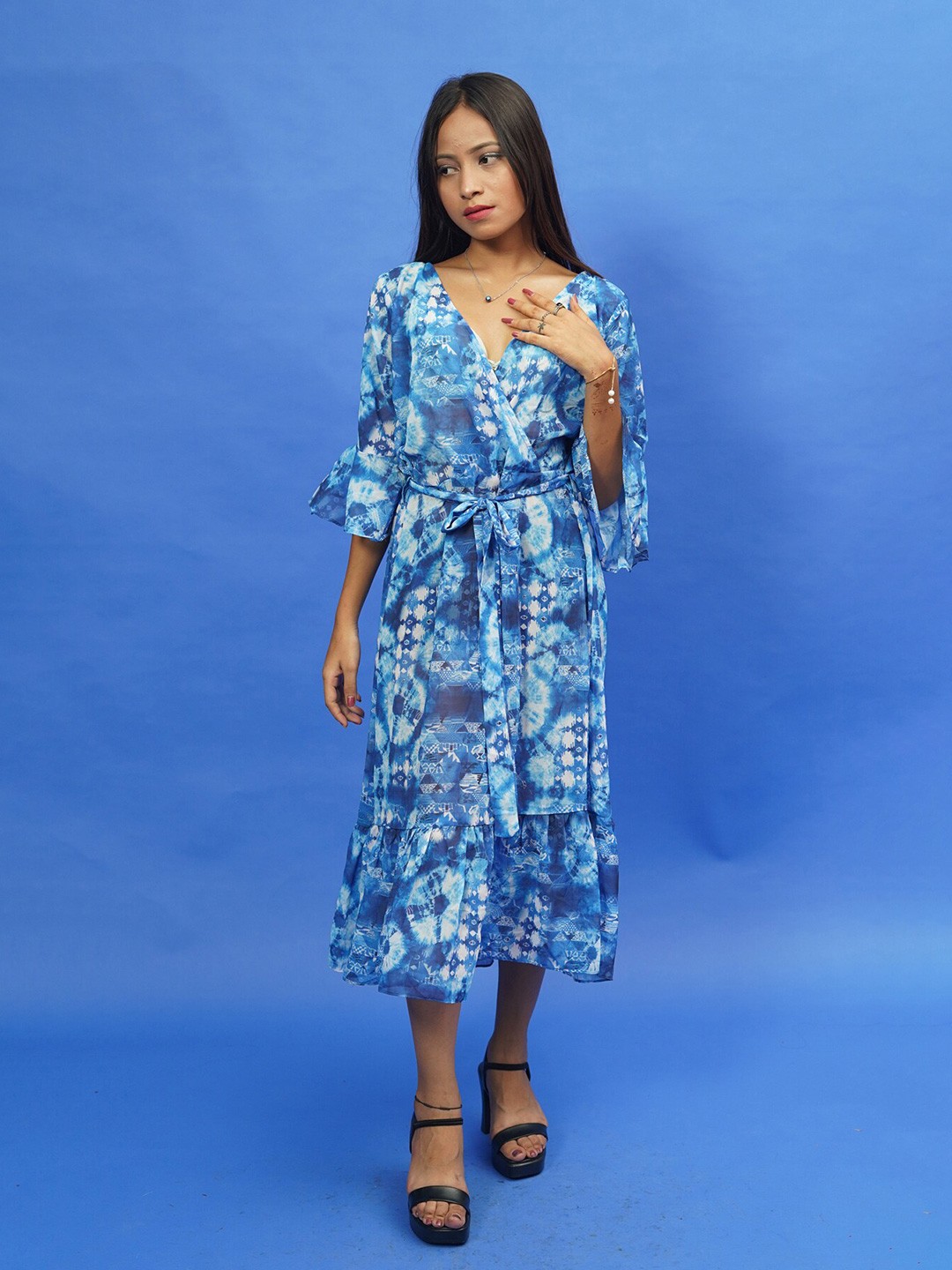 

Rajoria Instyle Multicoloured Floral Georgette Ethnic Midi Dress, Multi