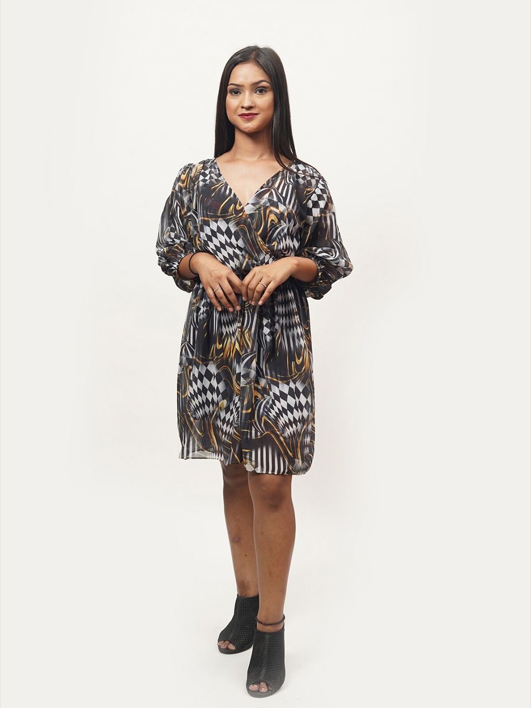 

Rajoria Instyle Multicoloured Animal Georgette Ethnic Dress, Multi