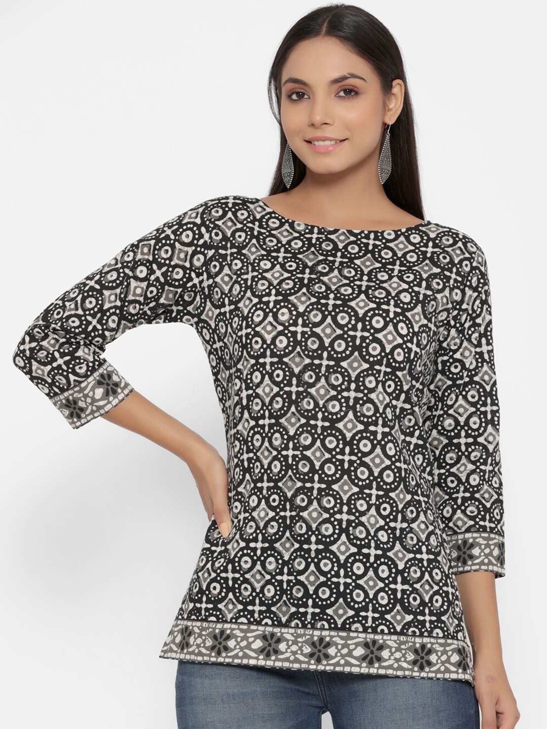 

PARCHHAI Black Print Top