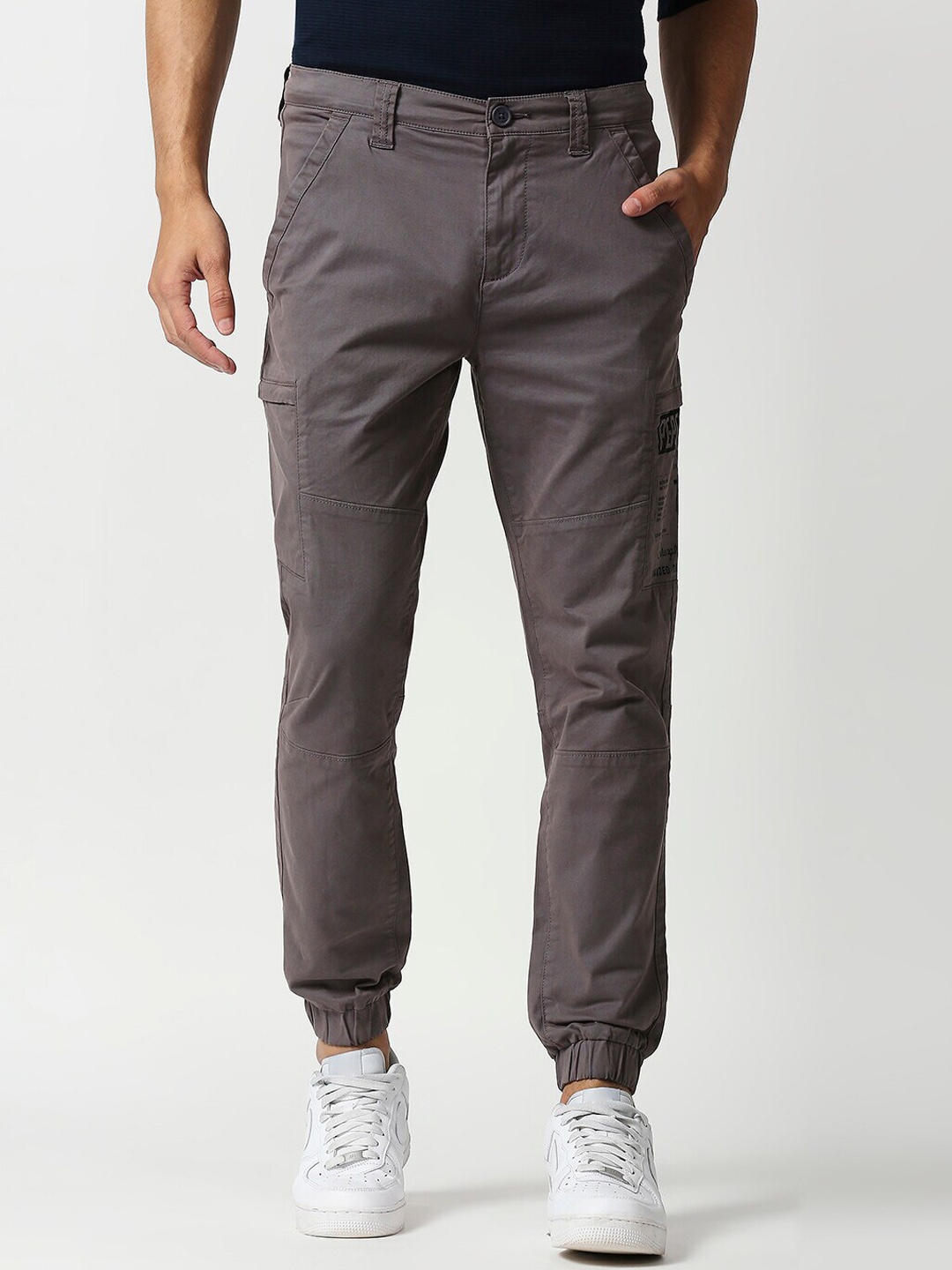 

Pepe Jeans Men Grey Solid Cotton Cargo Jogger
