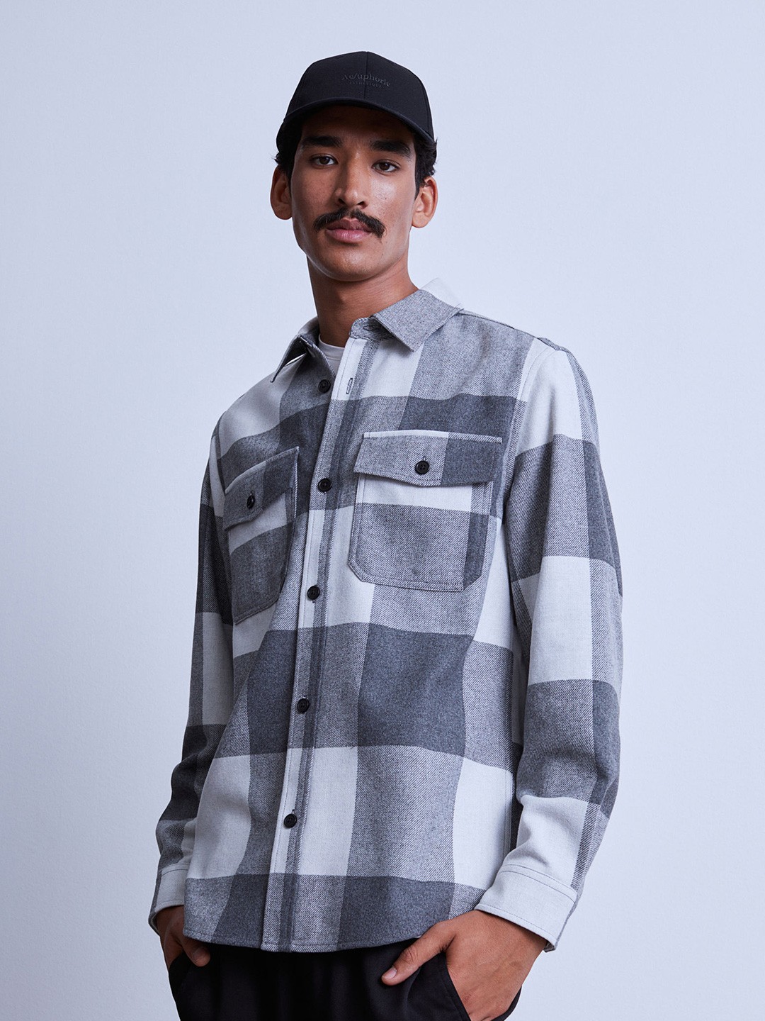 

H&M Men Checked Twill Overshirt, Grey