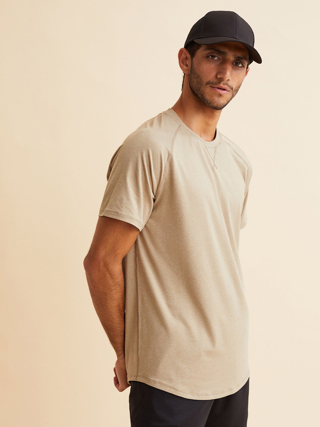

H&M Men Sports top in DryMove, Beige