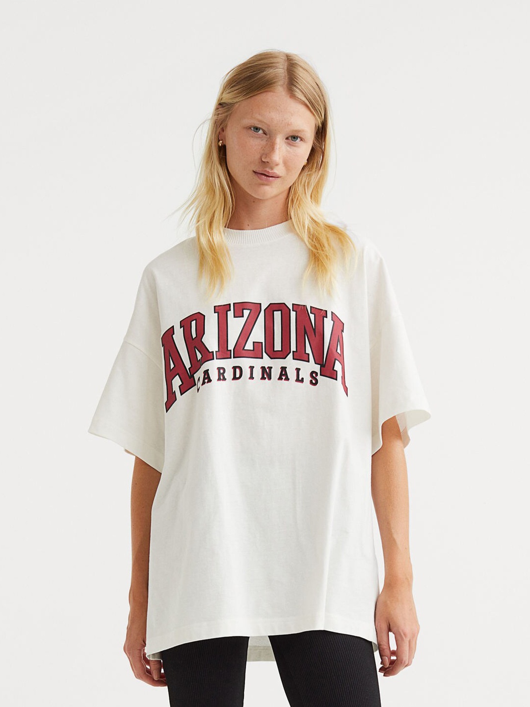 

H&M Women White & Red Typography Printed Long T-shirt