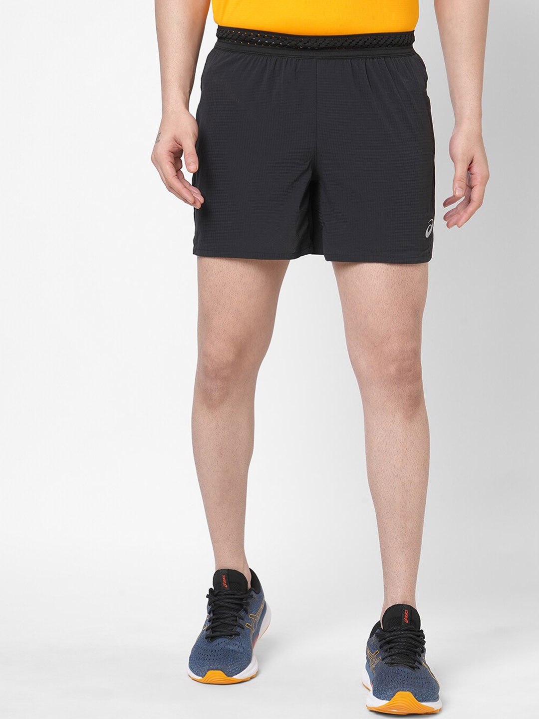 

ASICS Men Black Ventilate 5In Solid Sports Shorts