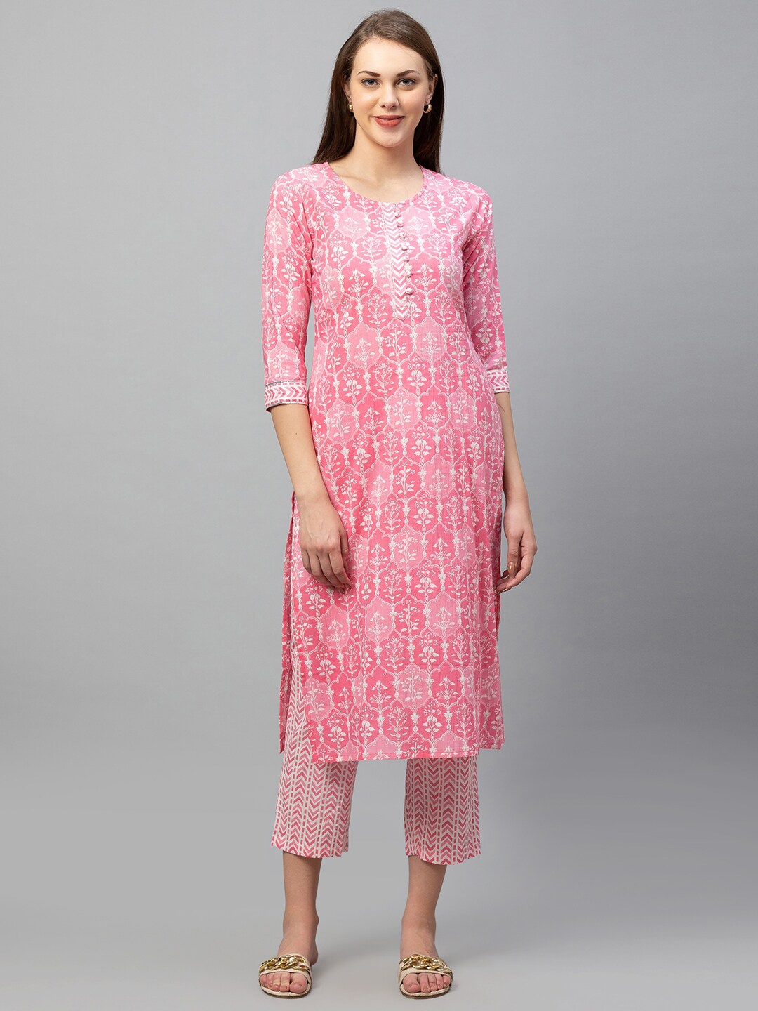 

Globus Women Pink Floral Printed Gotta Patti Pure Cotton Kurta with Trousers
