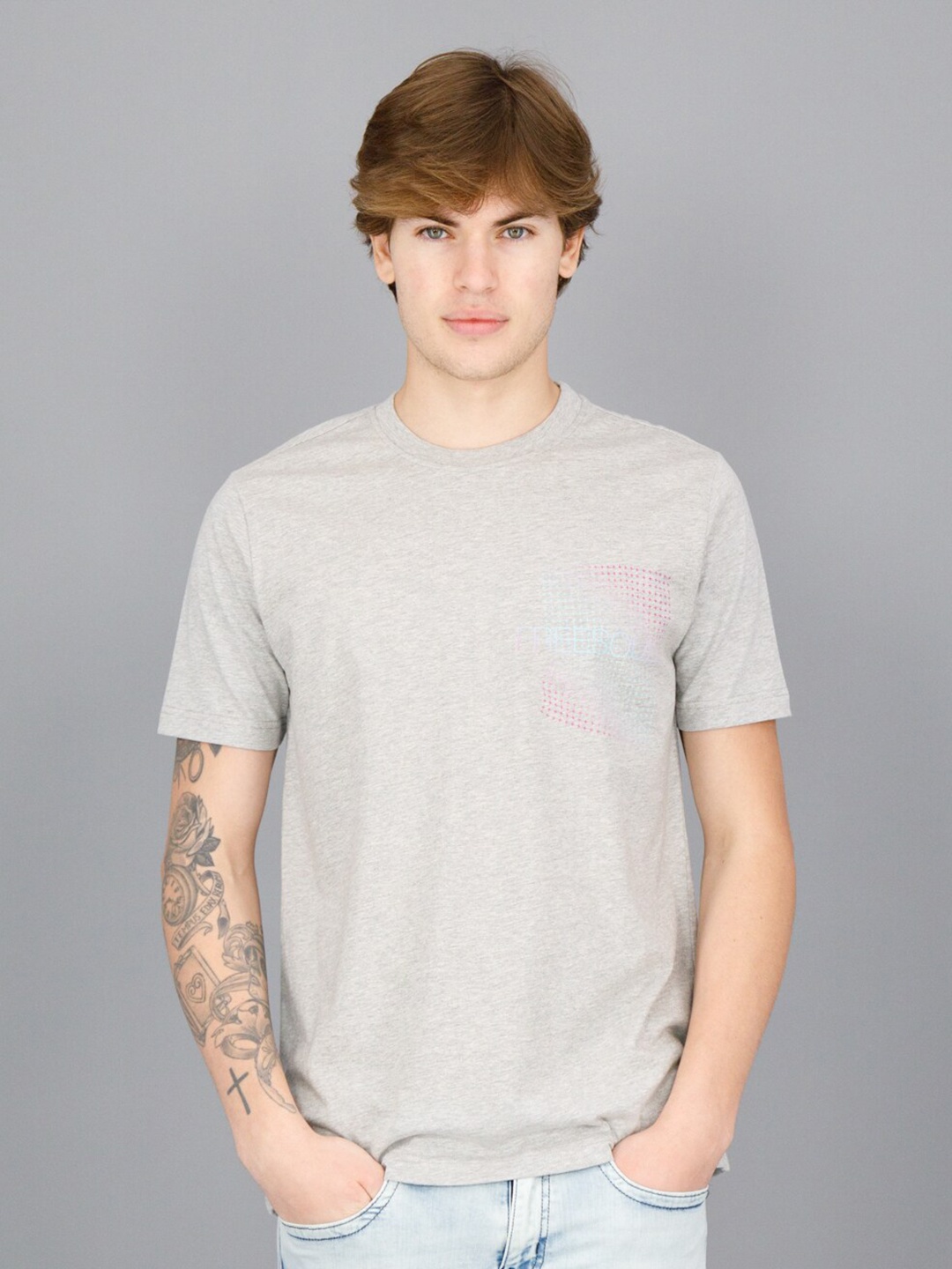 

FREESOUL Men Grey T-shirt