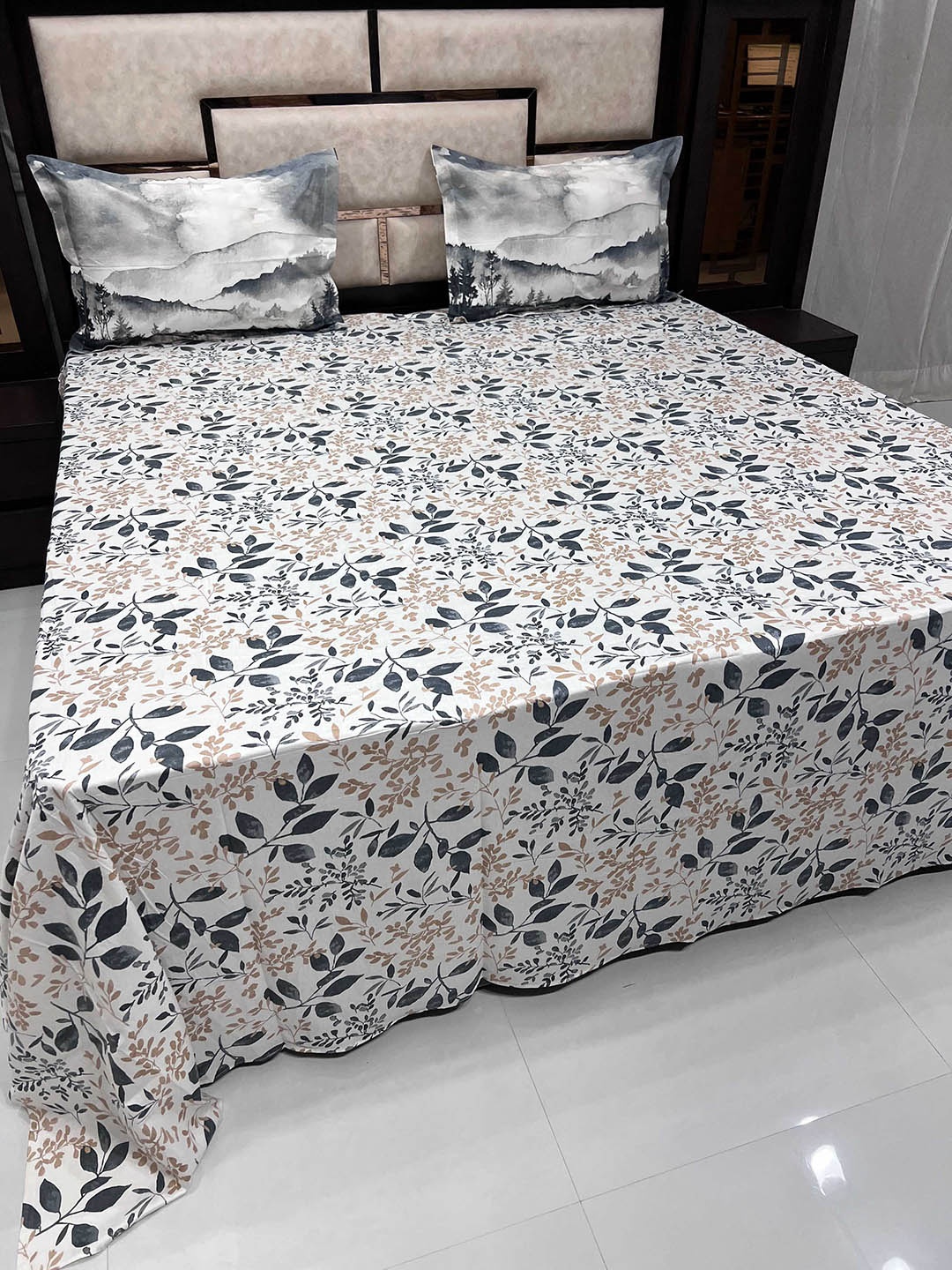 Pure Decor White & Blue Floral 400 TC King Bedsheet with 2 Pillow Covers