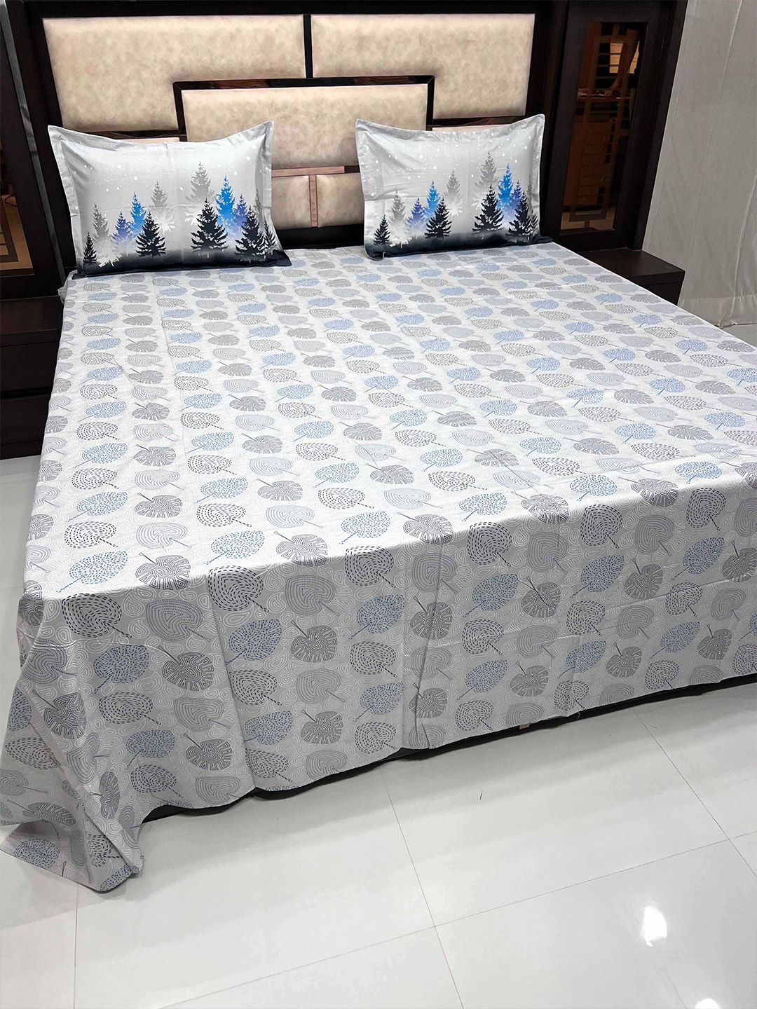 

Pure Decor Grey & White Floral 400 TC King Bedsheet with 2 Pillow Covers