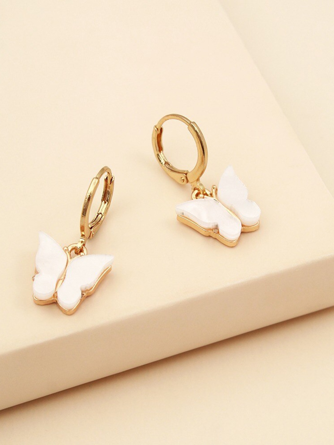 

Pinapes Women White Classic Drop Earrings