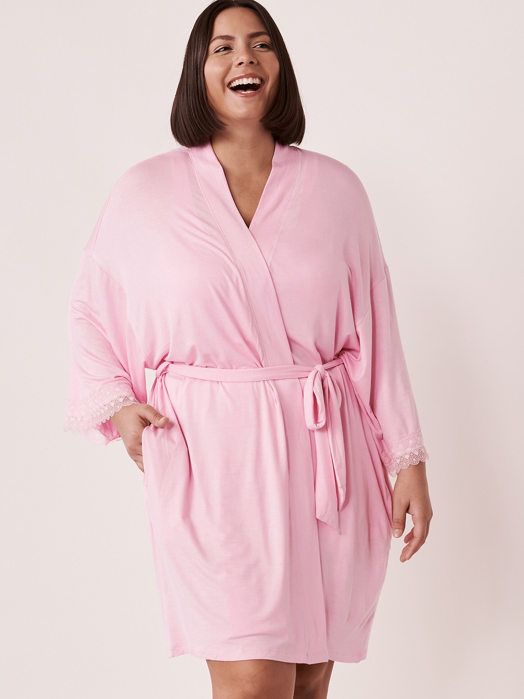 

La Vie en Rose Women Pink Solid Kimono Robe
