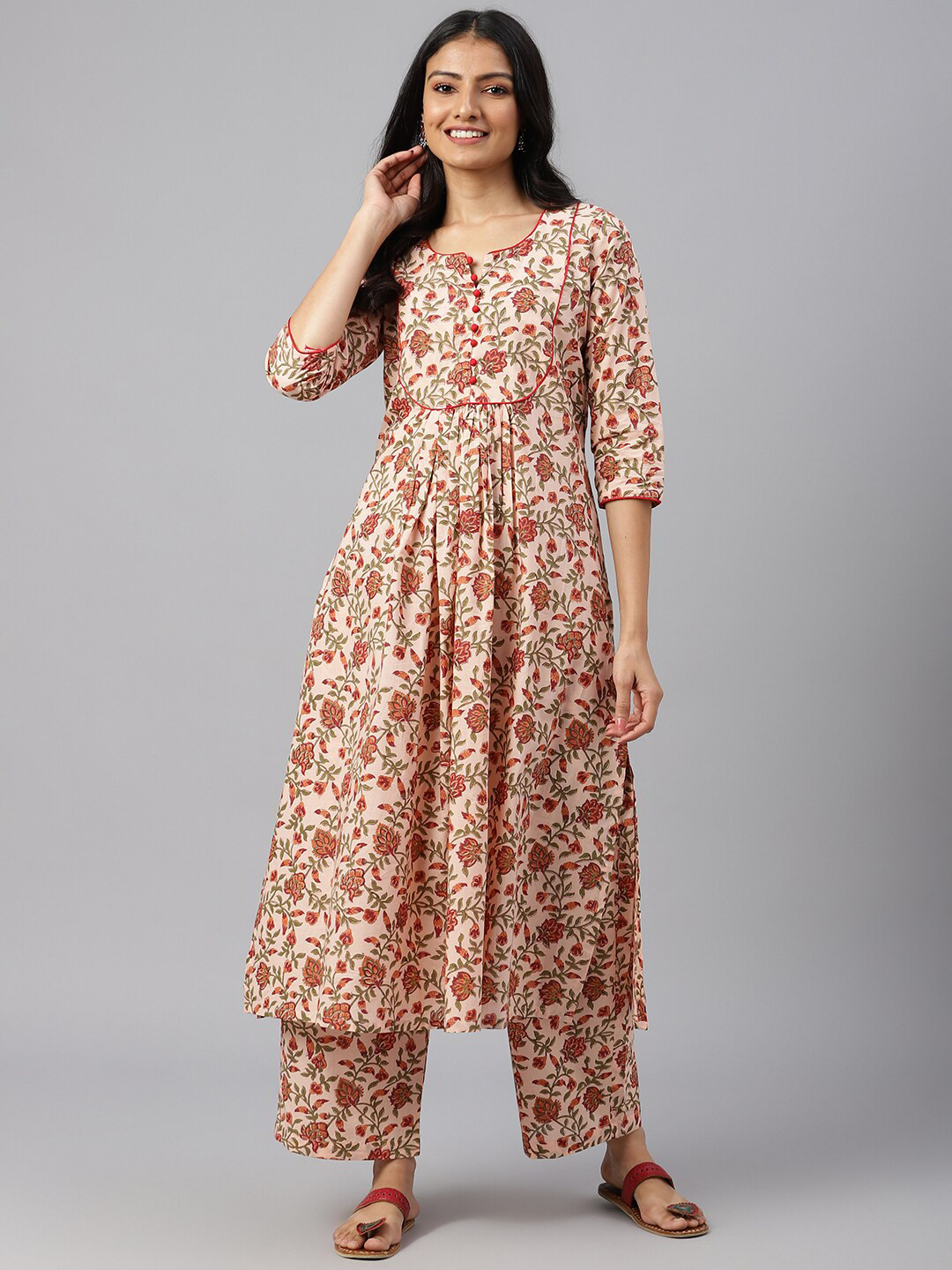 

SHRINKHLA Women Peach-Coloured Floral Printed Kurta