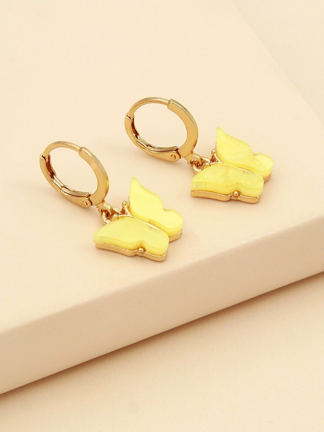 

Pinapes Yellow & Pink Set Of 2 Gold-Plated Classic Drop Earrings