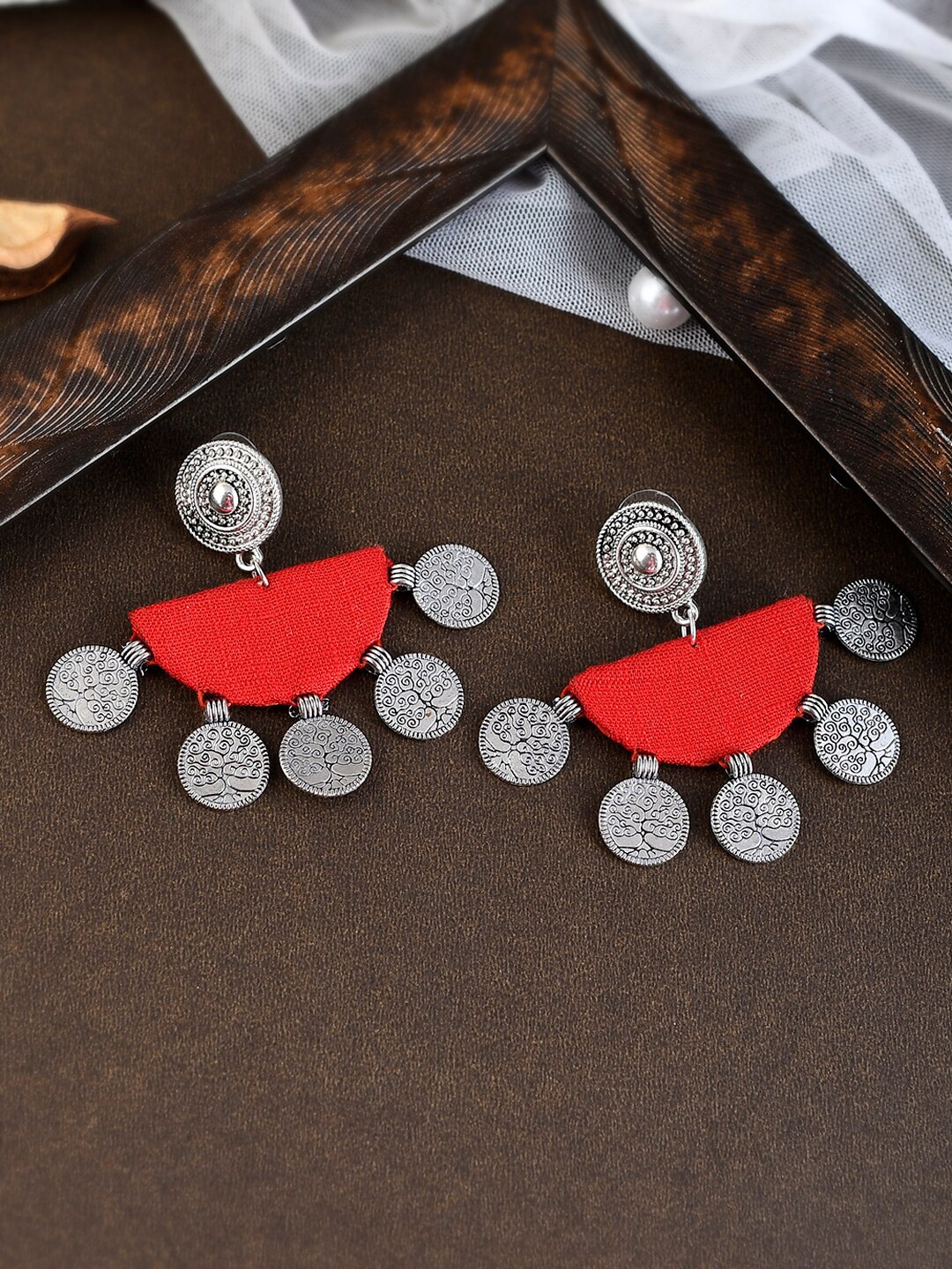 

Shoshaa Women Red Silver-Plated Contemporary Drop Earrings