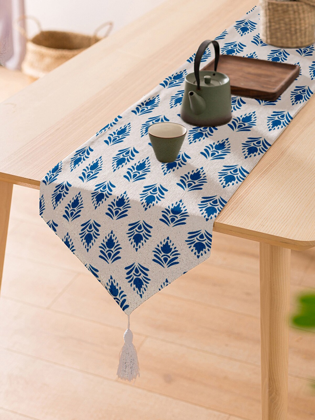 

STITCHNEST White & Blue Printed Pure Cotton Rectangular Table Runner