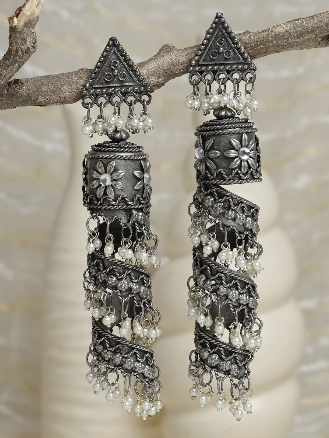 

Moedbuille Gunmetal-Toned Dome Shaped Jhumkas Earrings, Metallic