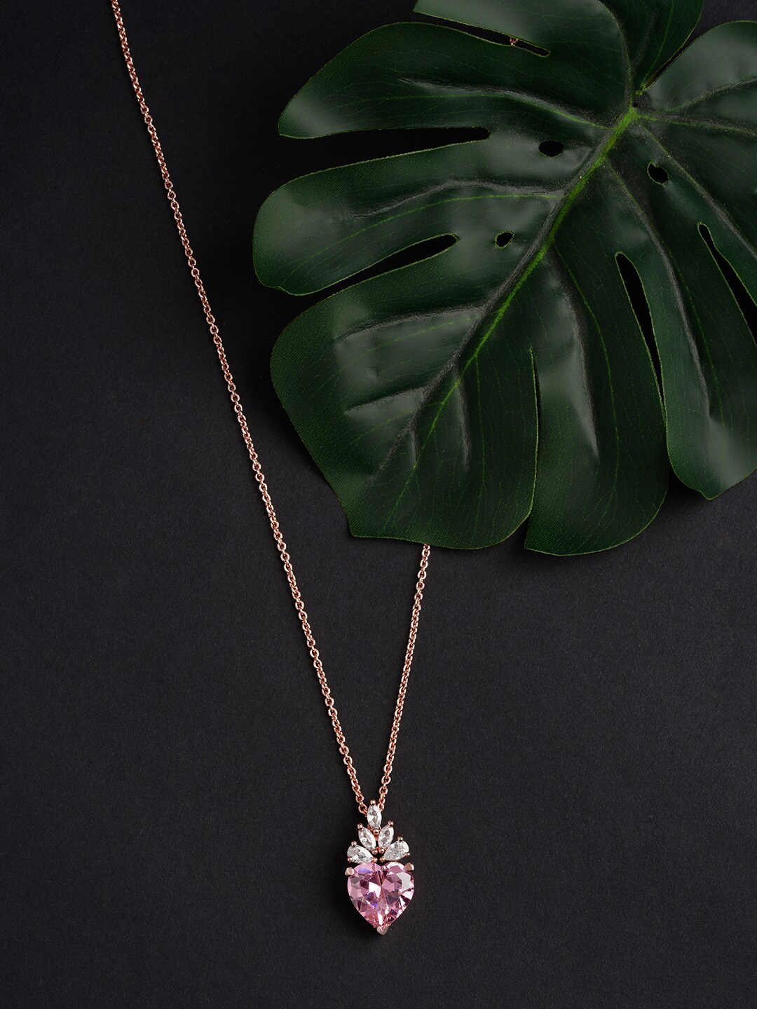 

HOT AND BOLD Gold-Toned & Pink Brass Gold-Plated Oxidised Chain