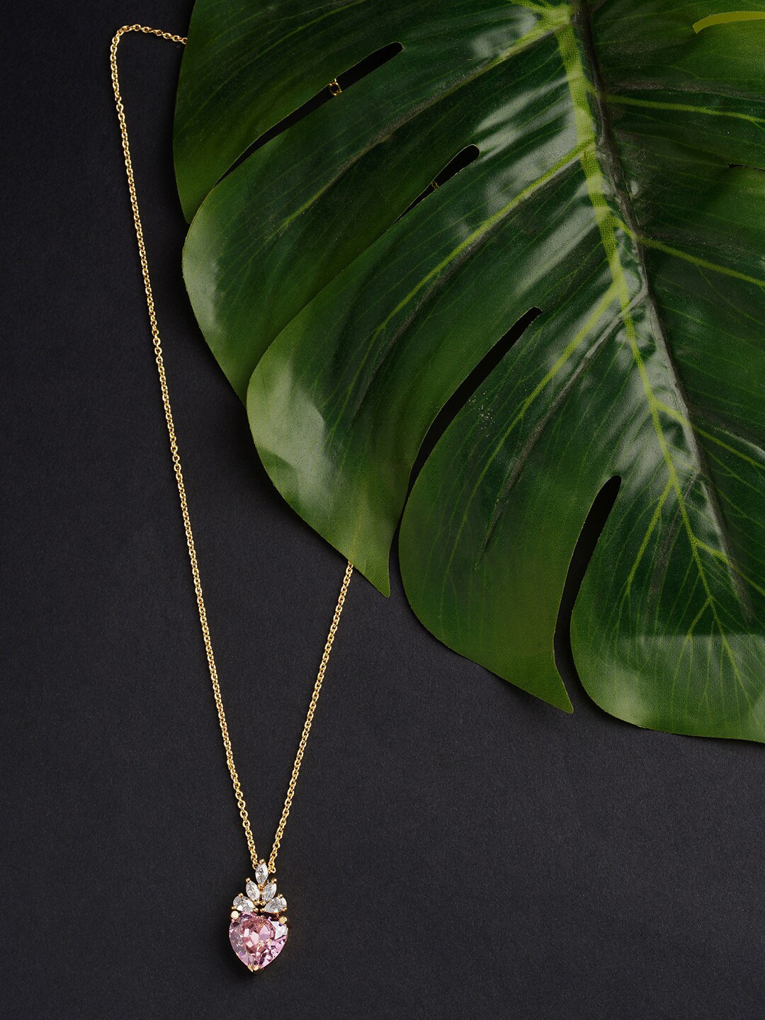 

HOT AND BOLD Gold-Toned & Pink Brass Gold-Plated Oxidised Chain