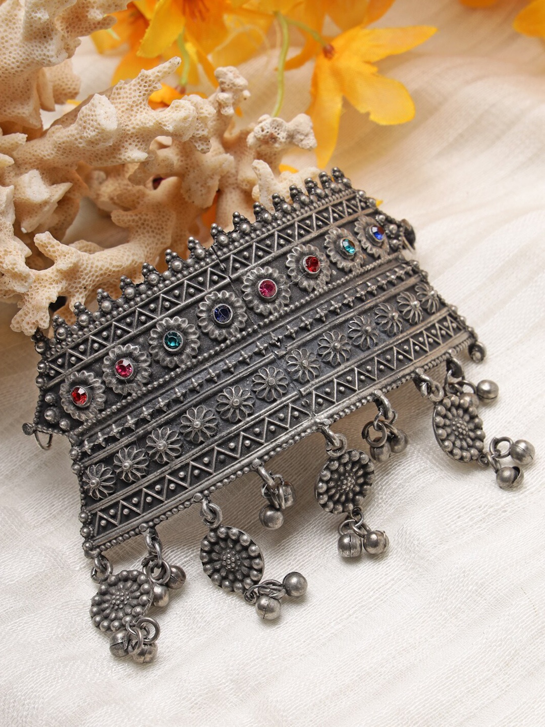 

Moedbuille Silver-Toned & Gunmetal-Toned Brass Silver-Plated Choker Necklace