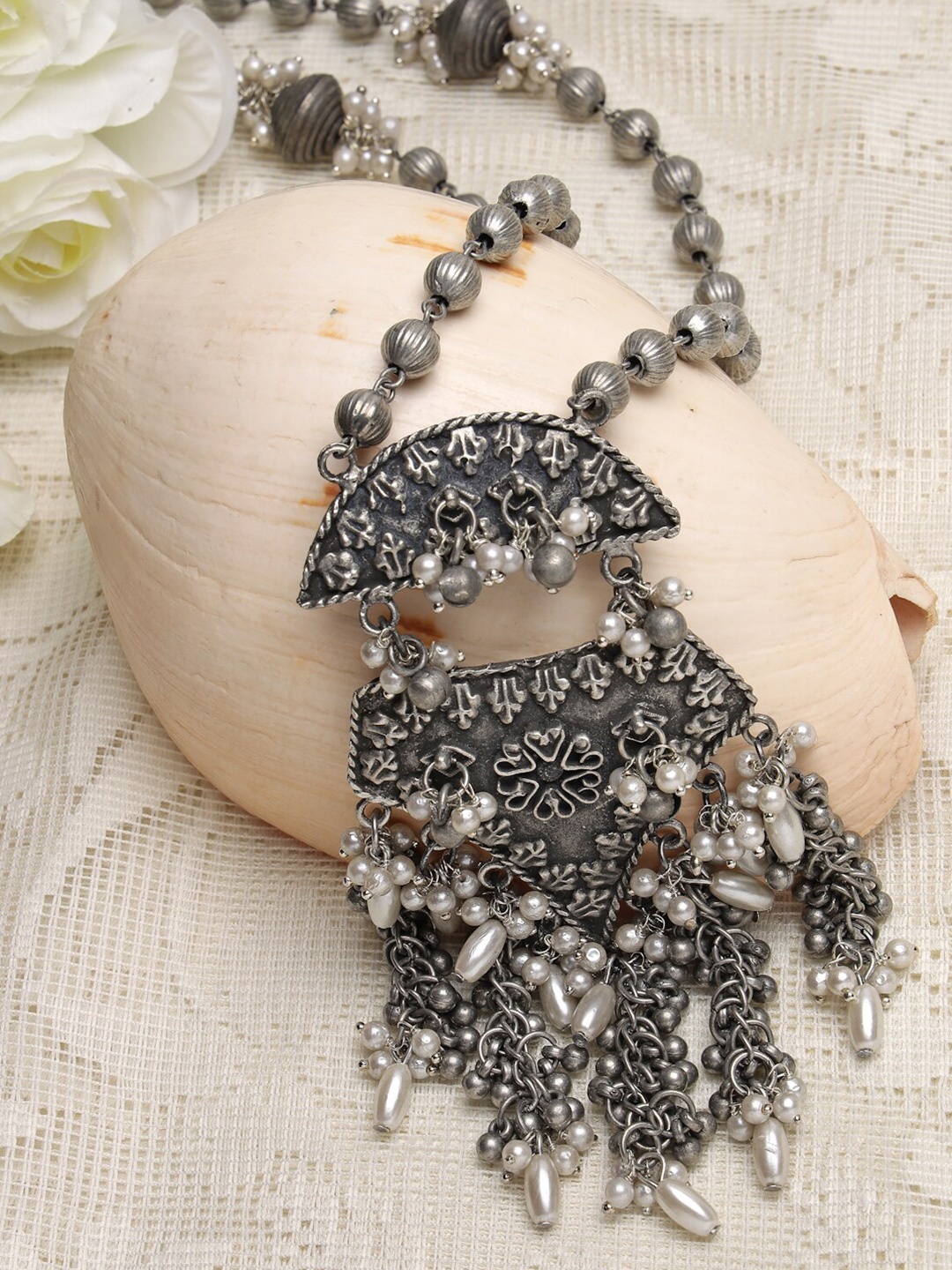 

Moedbuille Silver-Toned & White Brass Silver-Plated Oxidised Necklace