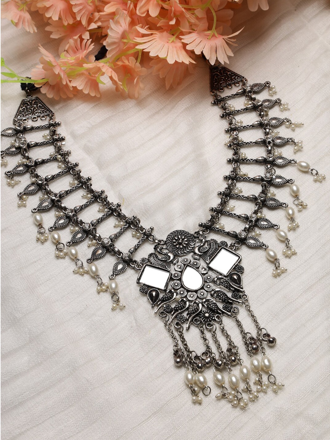 

Moedbuille Silver-Toned & White Brass Silver-Plated Mirror Necklace