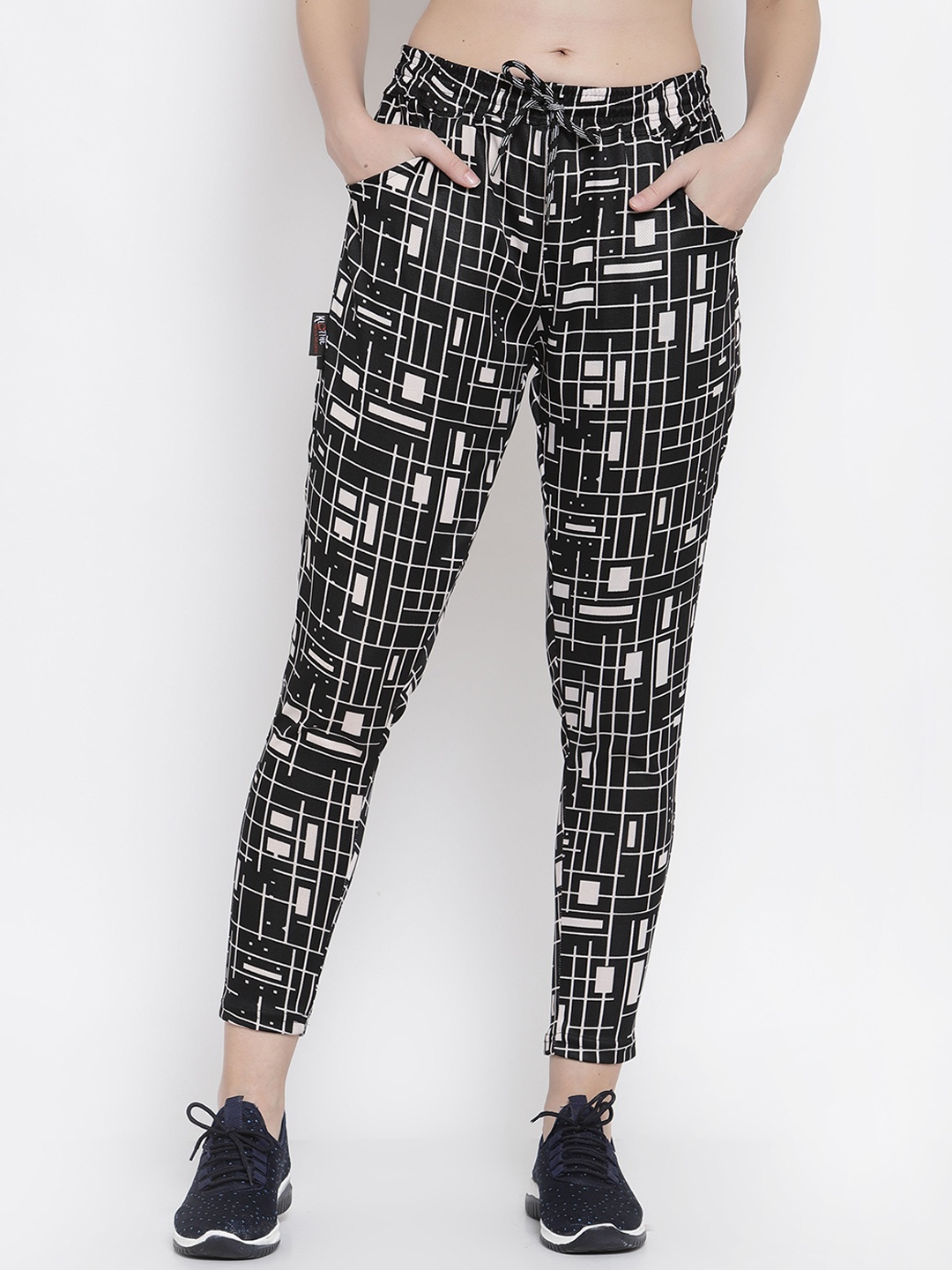 

KLOTTHE Women Black Printed Slim Fit Rapid Dry Track Pants