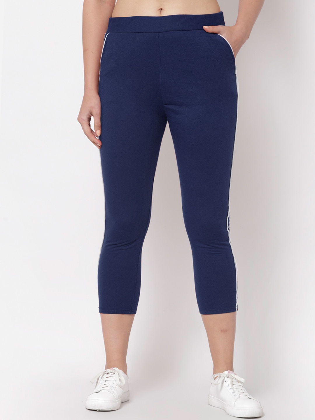 

KLOTTHE Women Blue Solid Slim-Fit Cotton Rapid Dry Track Pants