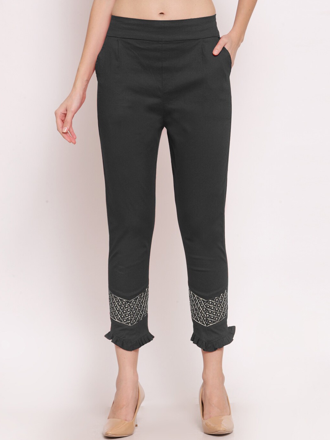 

KLOTTHE Women Grey Smart Slim Fit Easy Wash Cotton Trousers