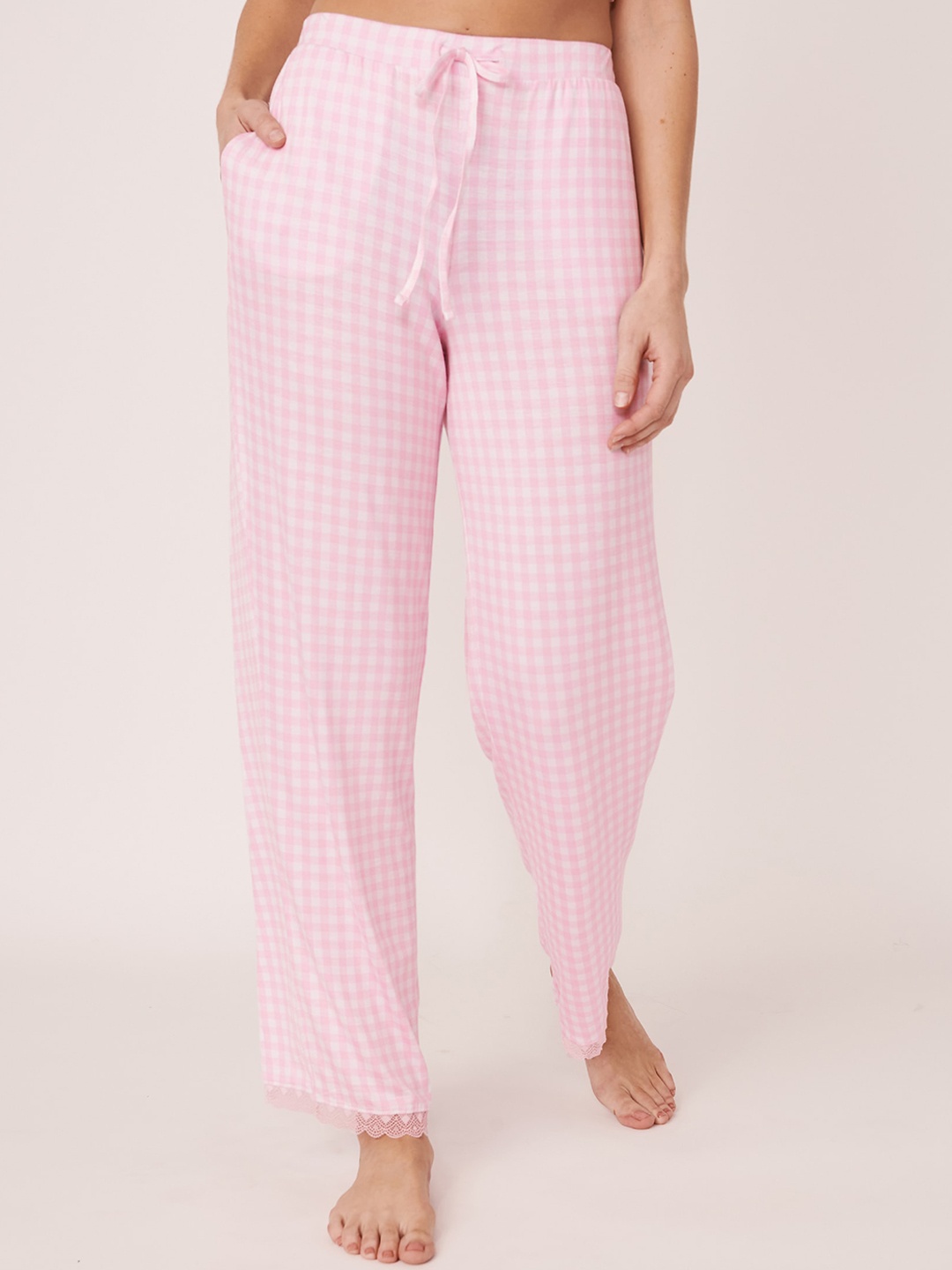 

La Vie en Rose Women Pink Checked Lounge Pants