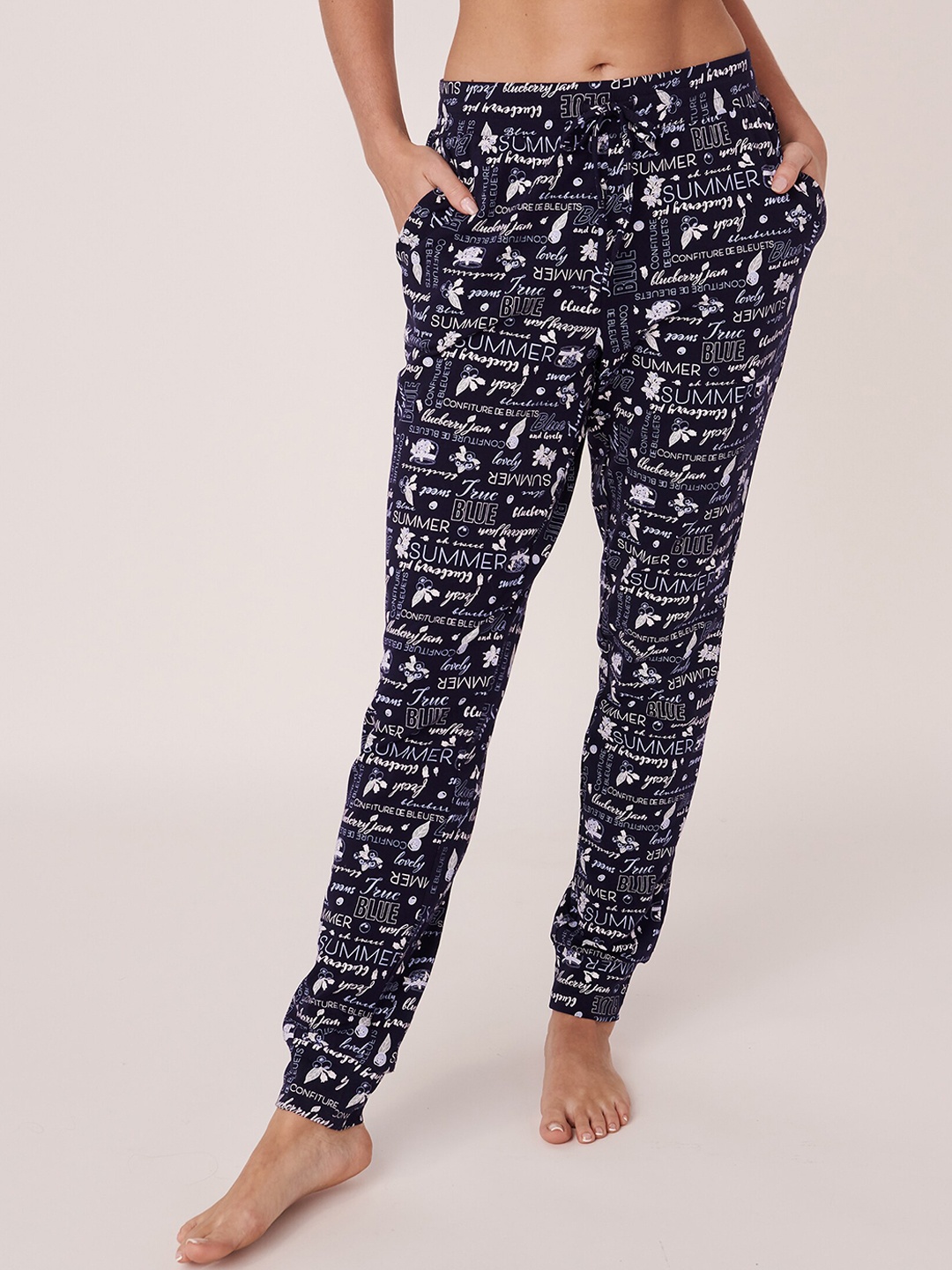 

La Vie en Rose Women Blue Printed Lounge Pants
