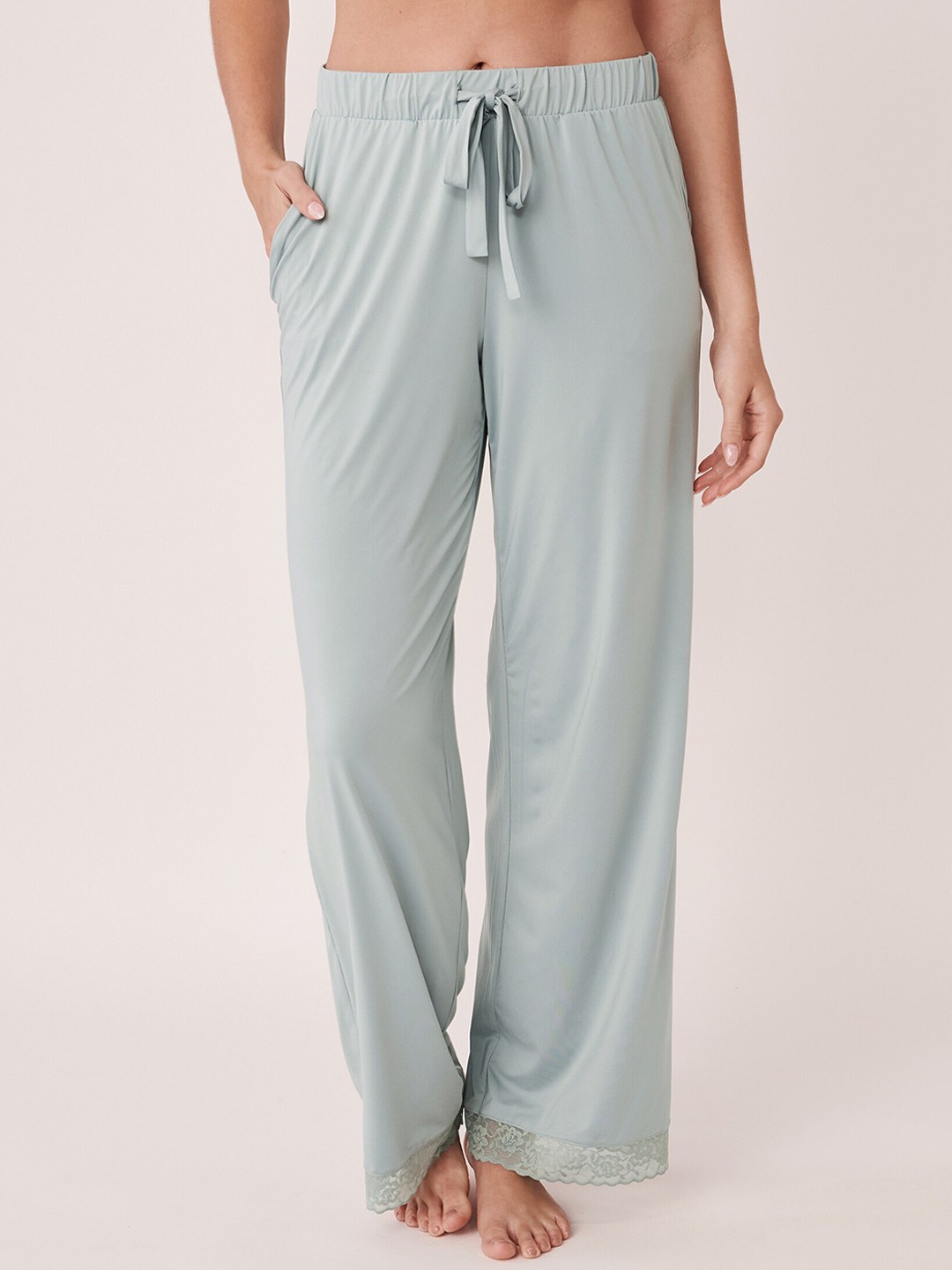 

La Vie en Rose Women Sea Green Solid Flared Lounge Pants