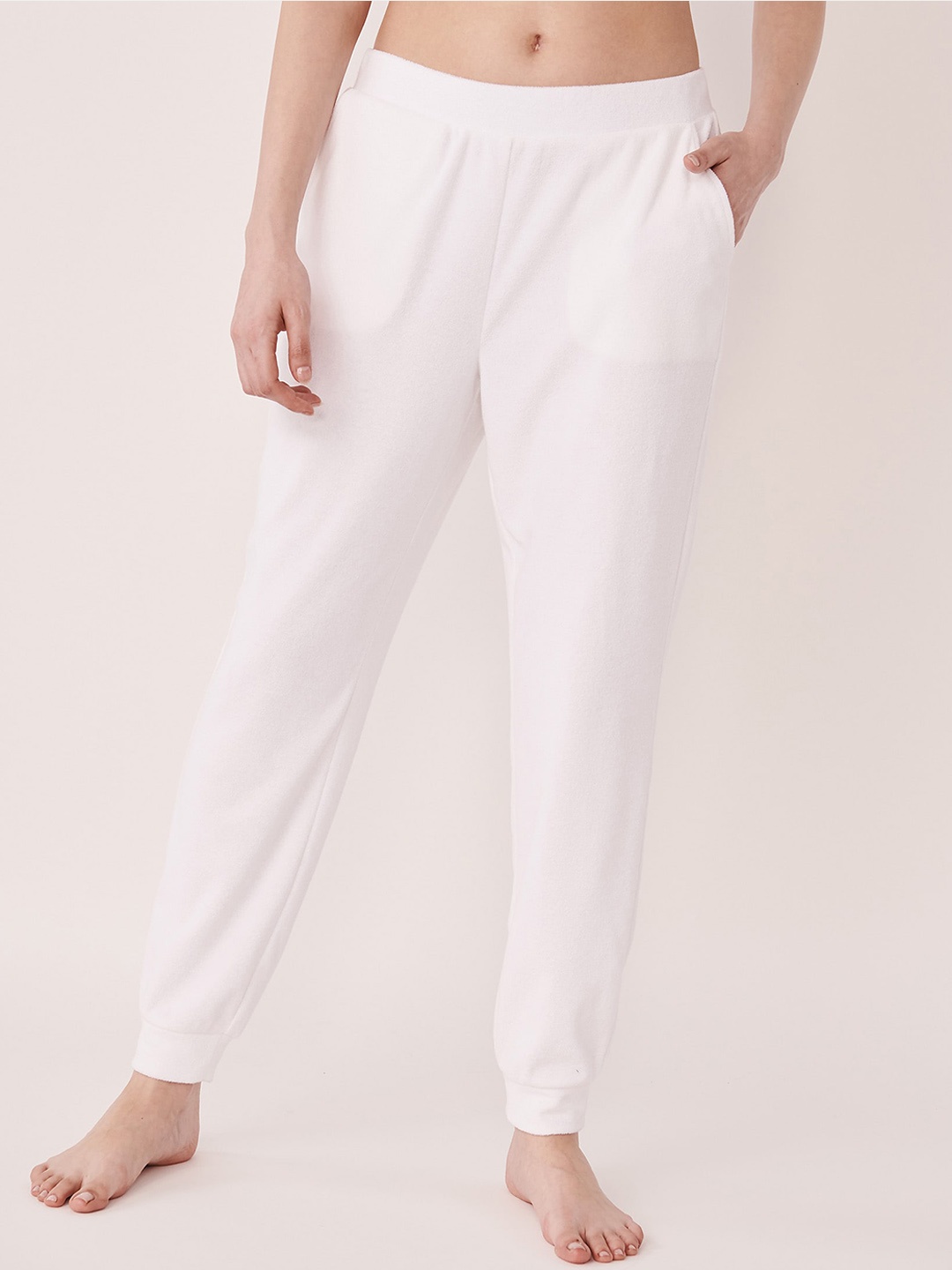 

La Vie en Rose Women White Solid Cotton Lounge Pant