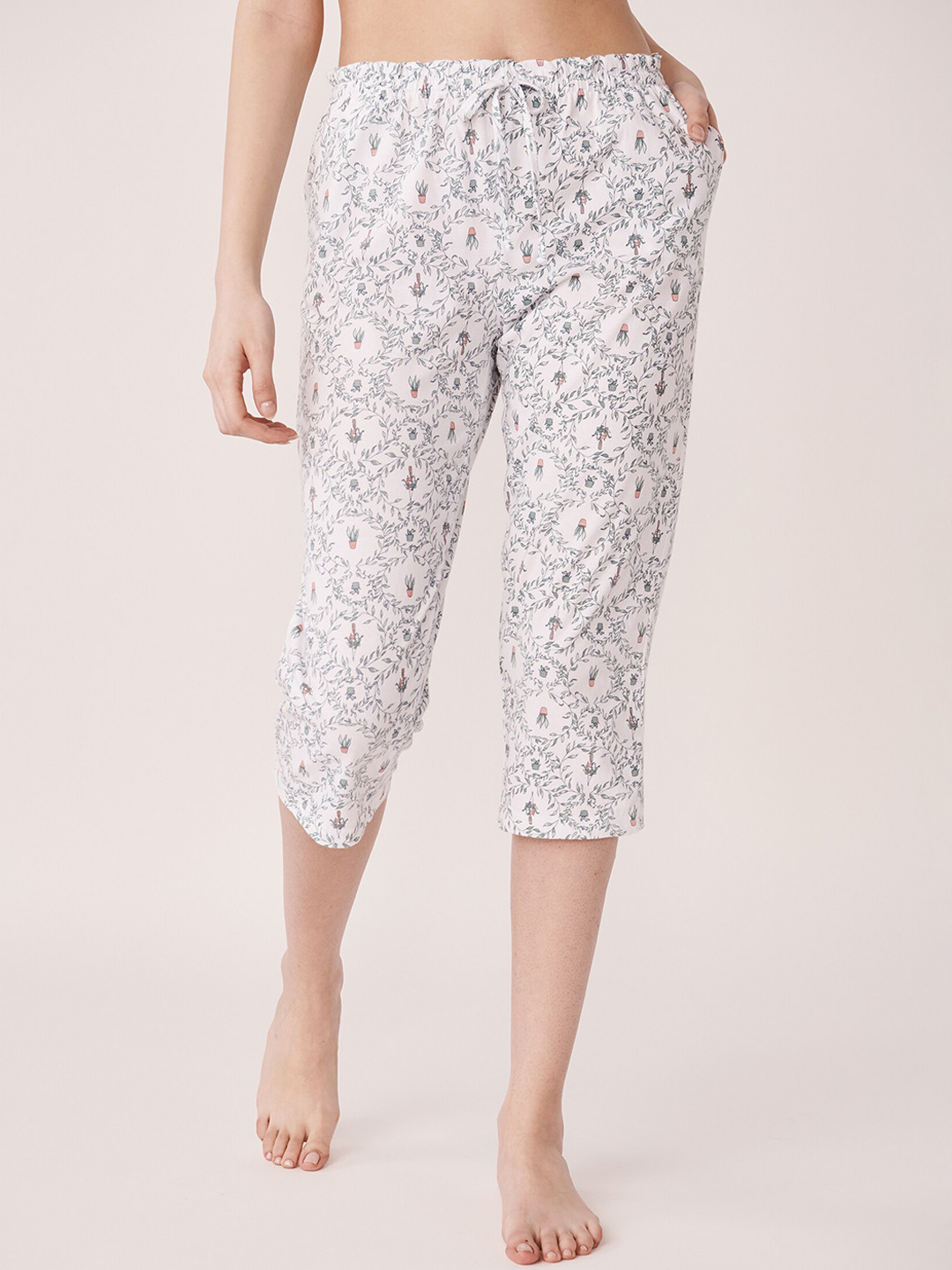 

La Vie en Rose Women White Printed Cotton Lounge Pants
