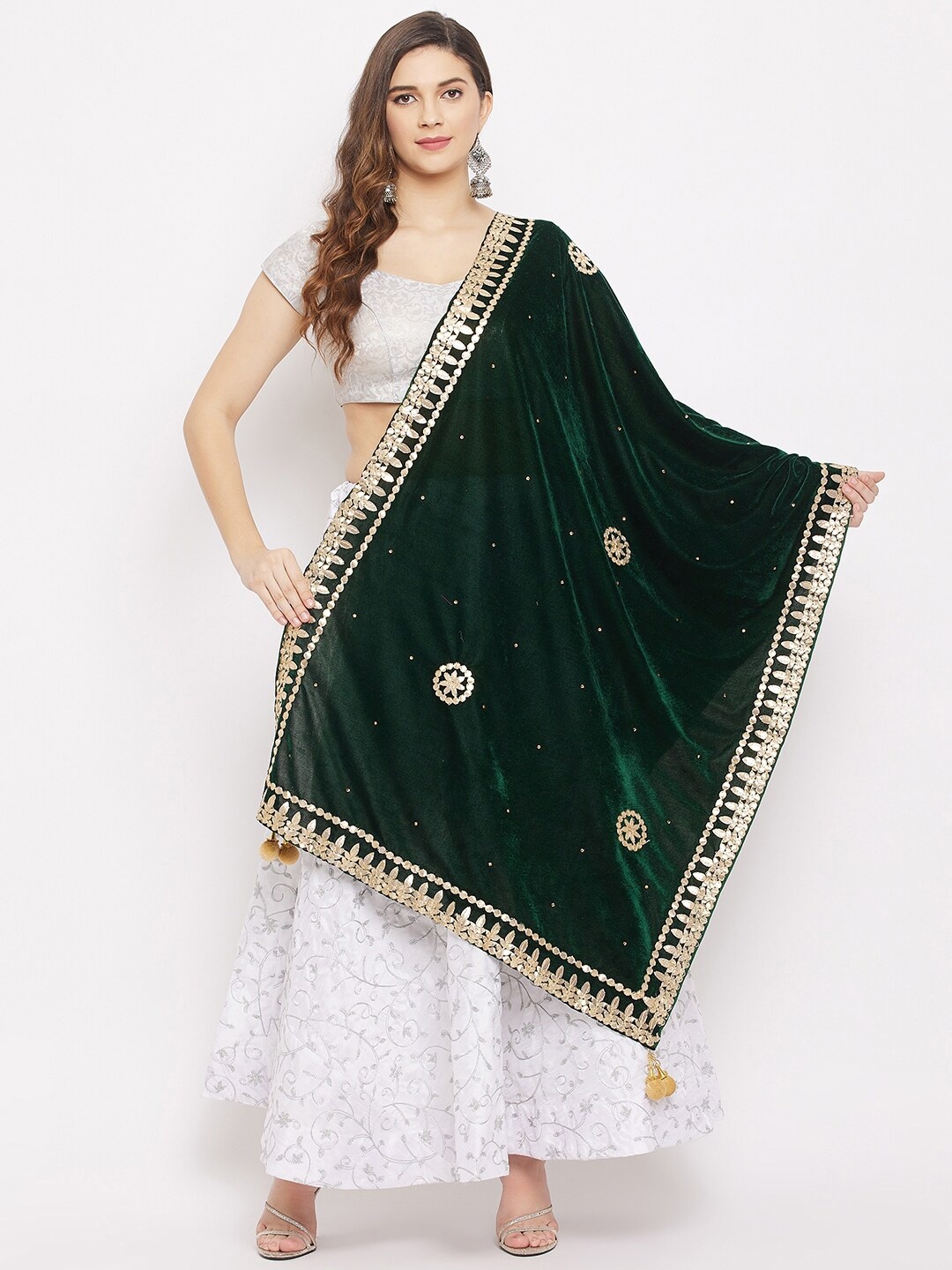 

Clora Creation Women Green & Gold Embroidered Velvet Dupatta with Gotta Patti