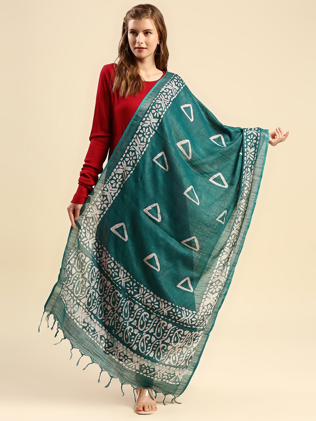 

Dupatta Bazaar Women Teal & White Ethnic Motifs Printed Batik Dupatta