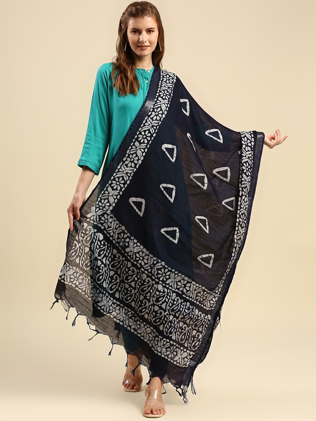 

Dupatta Bazaar Navy Blue And Off White Ethnic Motifs Printed Batik Dupatta