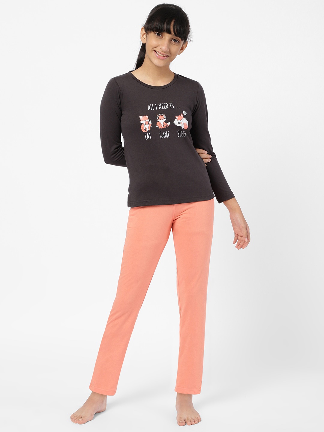 

Sweet Dreams Girls Grey & Peach-Coloured Printed Night suit