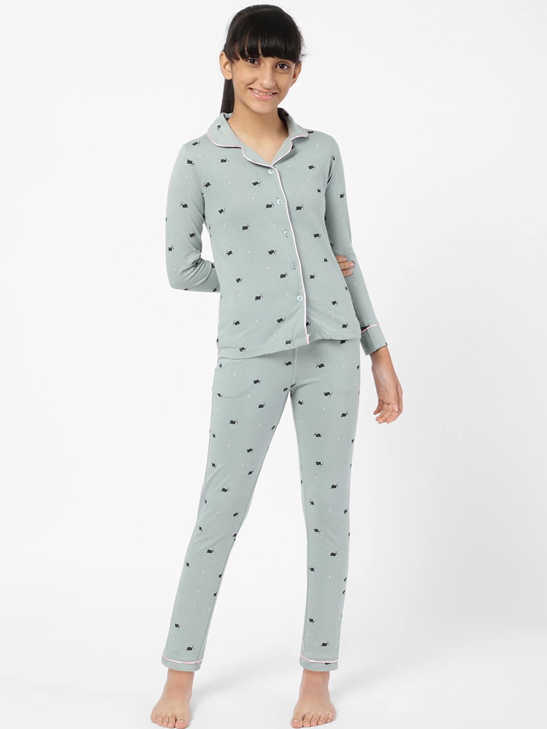 

Sweet Dreams Girls Marine Green & Black Printed Night suit