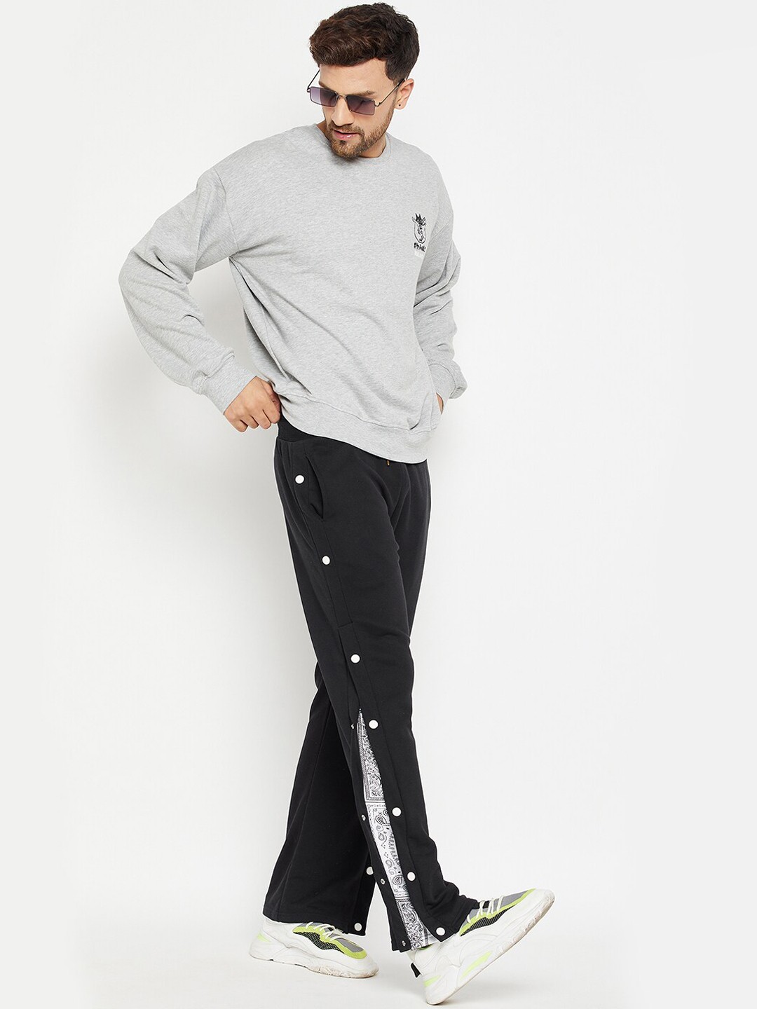 

FUGAZEE Men Black Solid Flared Cotton Snapbutton Trouser