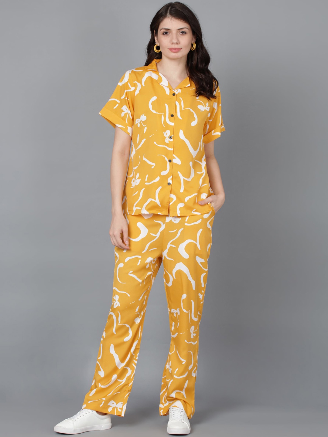 

Fashfun Women Yellow Printed Co-Ords