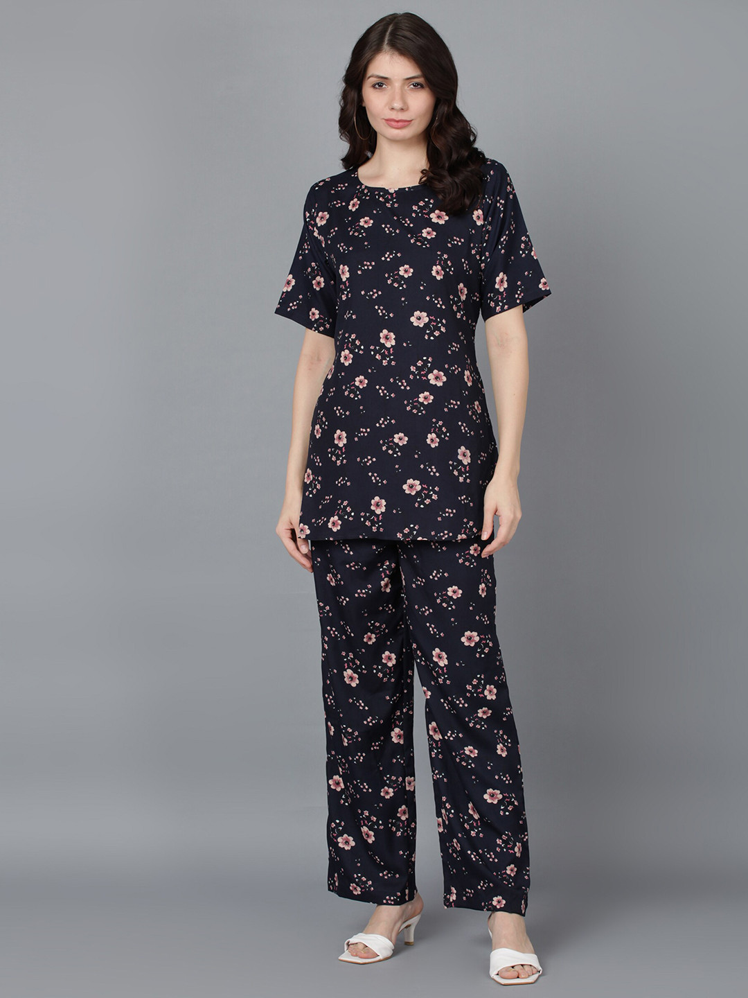 

Fashfun Women Blue Floral Printed Co-Ords