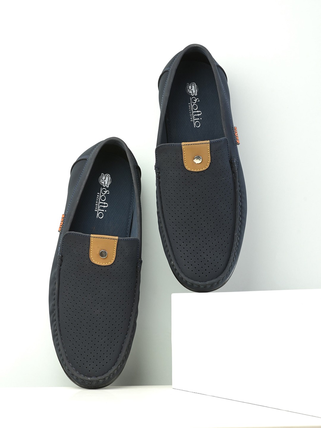 

SOFTIO Men Blue Perforations Loafers