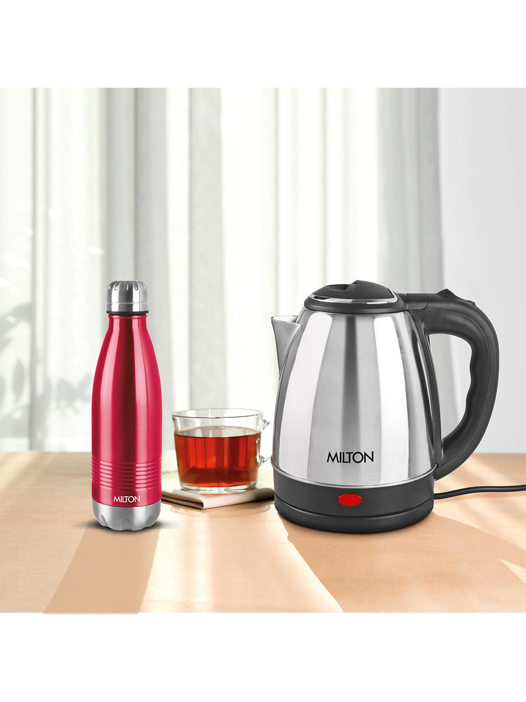 

Milton Go Electro Kettle 1.5 L Duo Dlx 350 Maroon Thermosteel Bottle 350 ml, Silver