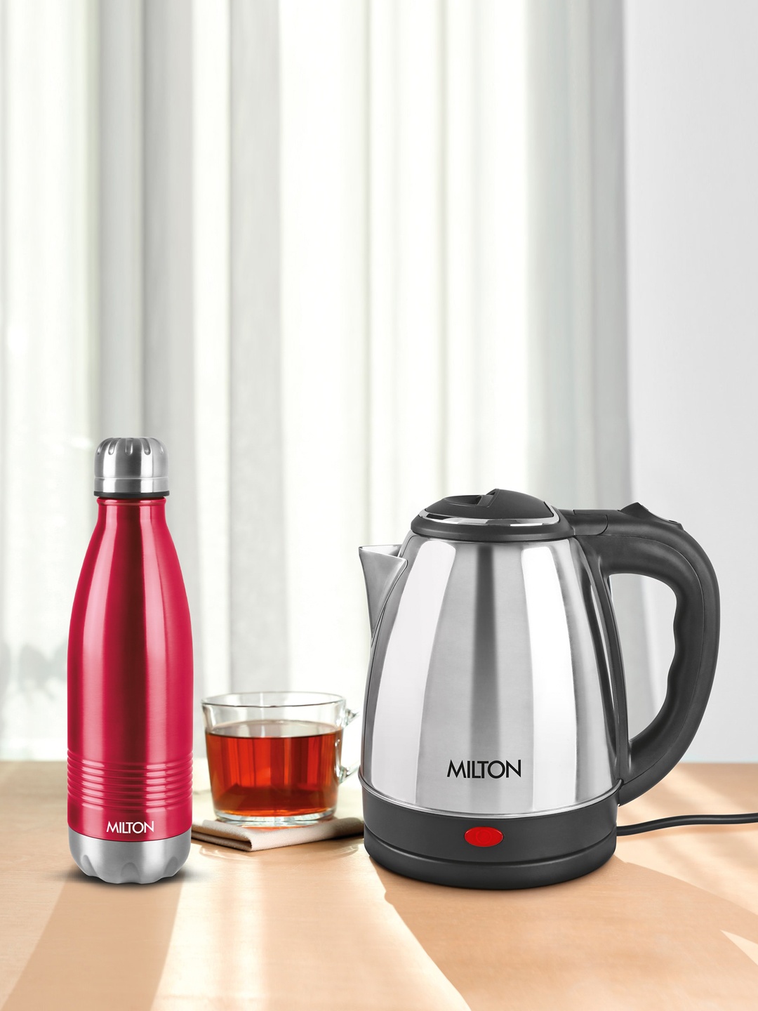 

Milton Silver Go Electro Steel Kettle 1.5 L & Maroon Duo Dlx 500 Thermosteel 500 ml