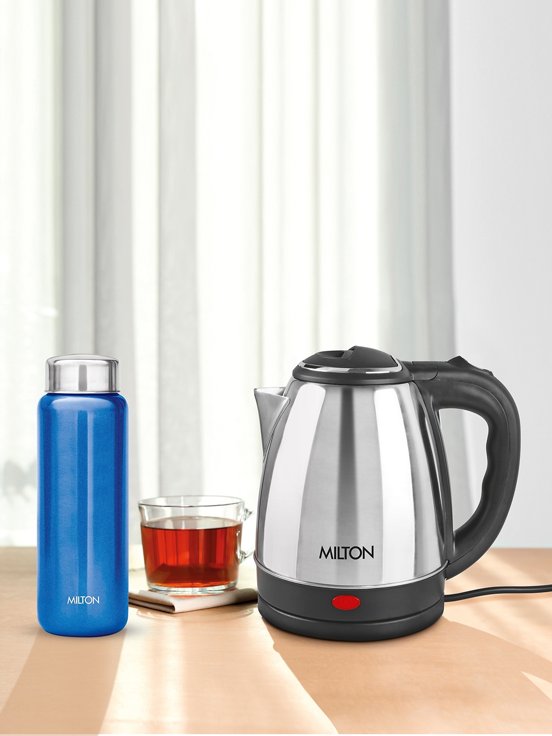 

Milton Silver Go Electro Kettle 1.2 L & Blue Aqua 750 Steel Bottle 750 ml