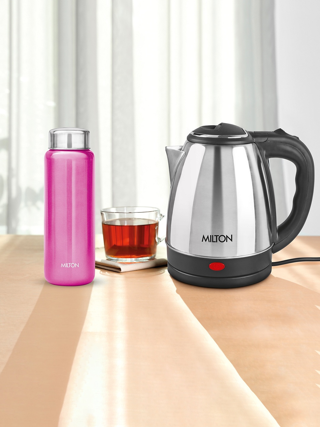 

Milton Silver Go Electro Kettle 1.5 L & Aqua 750 Steel Bottle 750 ml