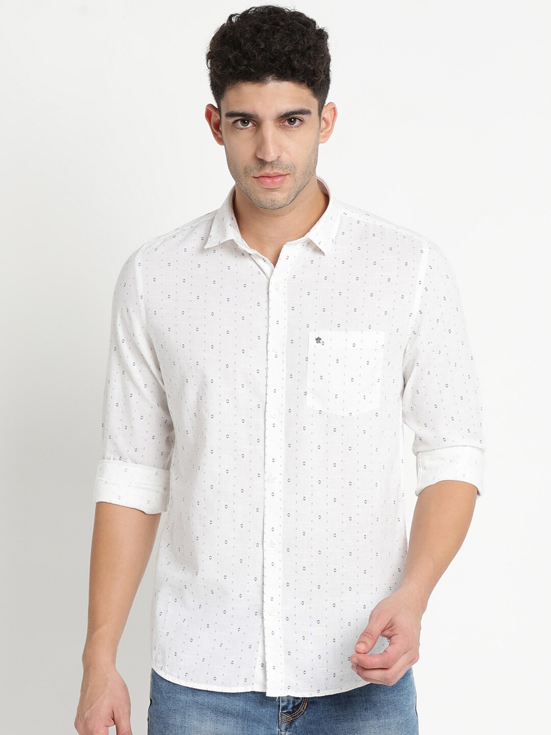 

Turtle Men White Slim Fit Printed Pure Cotton Casual Shirt