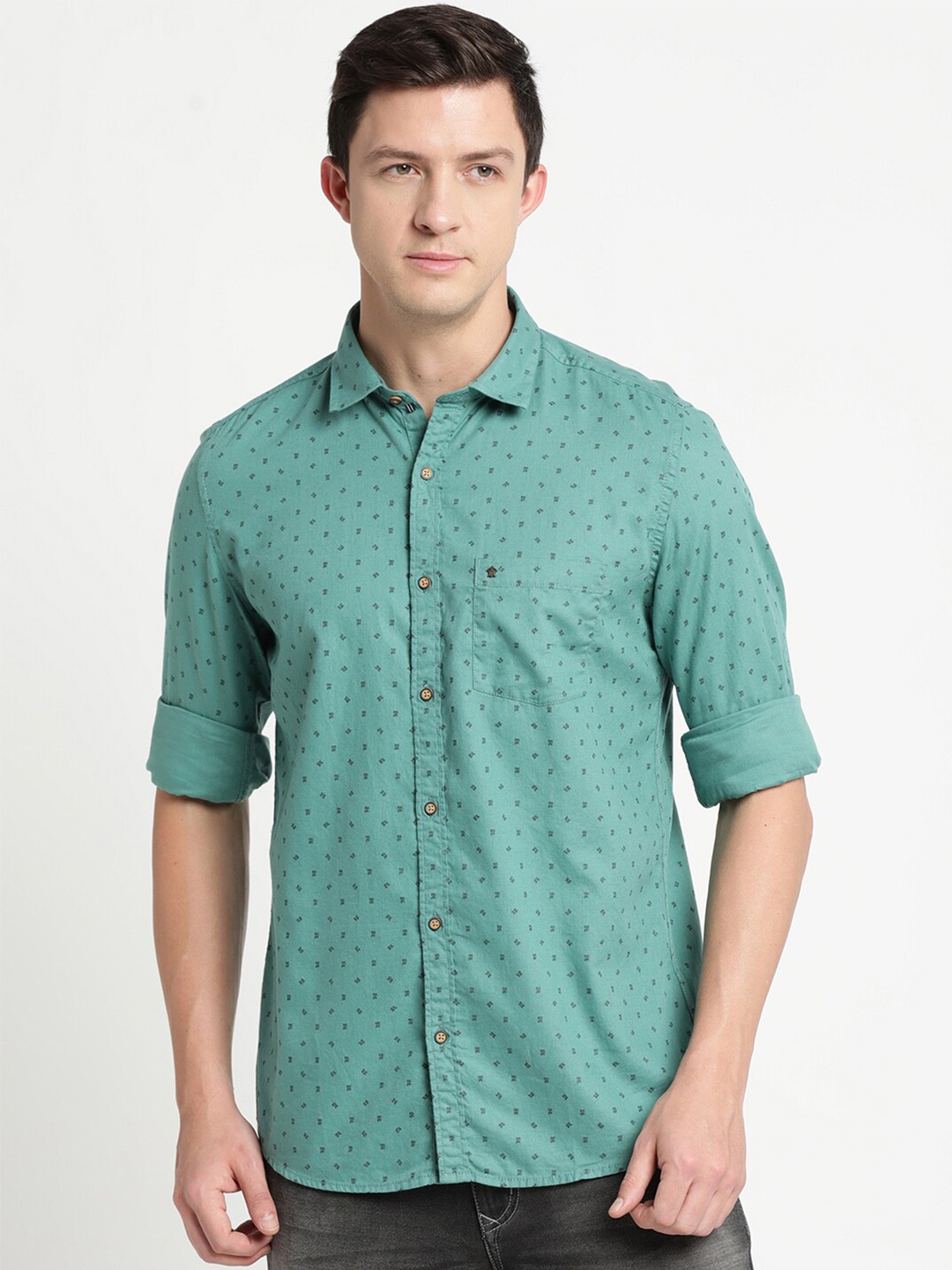 

Turtle Men Teal Slim Fit Floral Printed Pure Cotton Casual Shirt