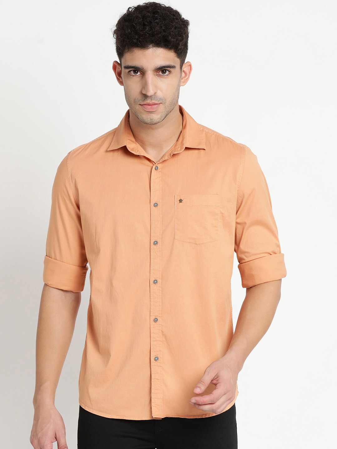 

Turtle Men Peach-Coloured Slim Fit Pure Cotton Casual Shirt