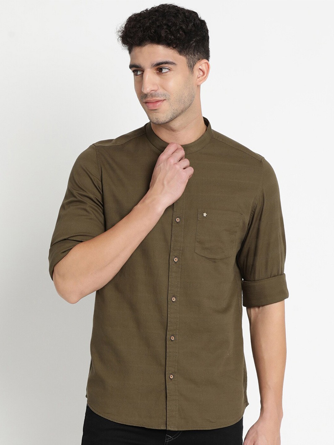 

Turtle Men Olive Green Slim Fit Pure Cotton Casual Shirt